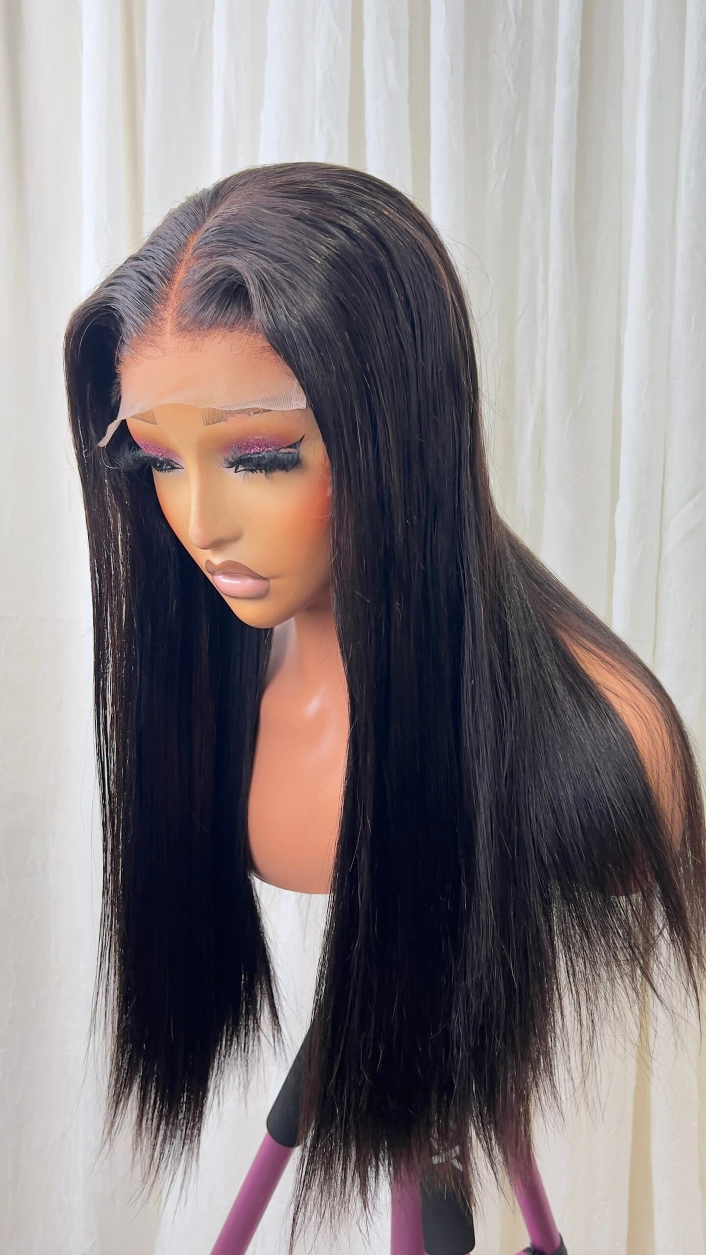 Layla Unit: Silky straight wig