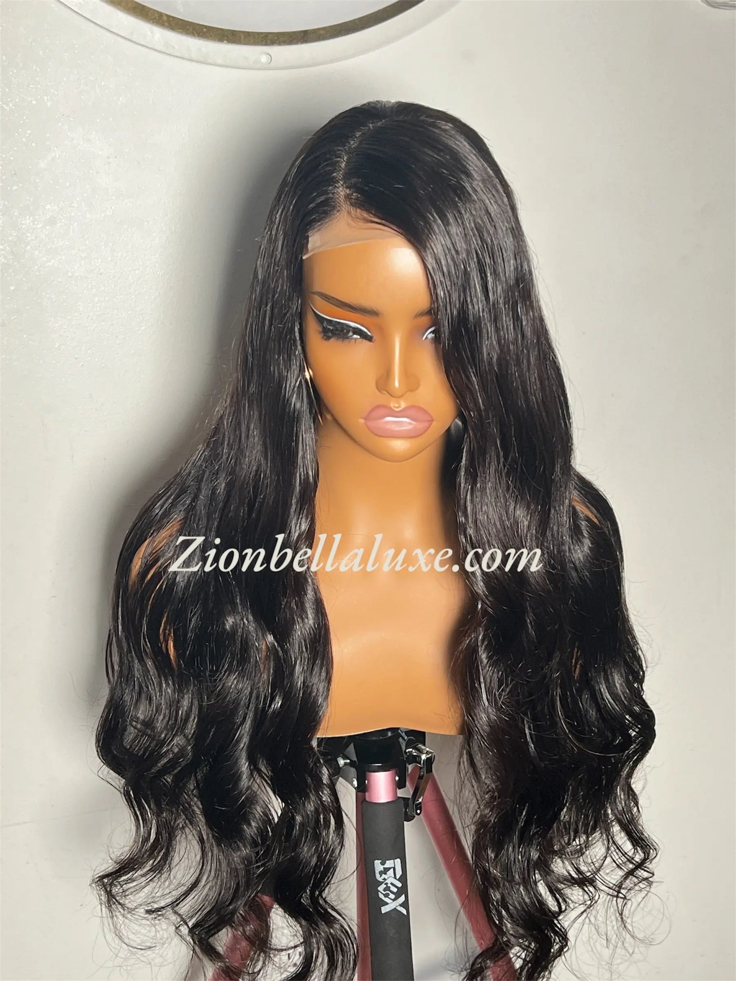 WAVY WIGS